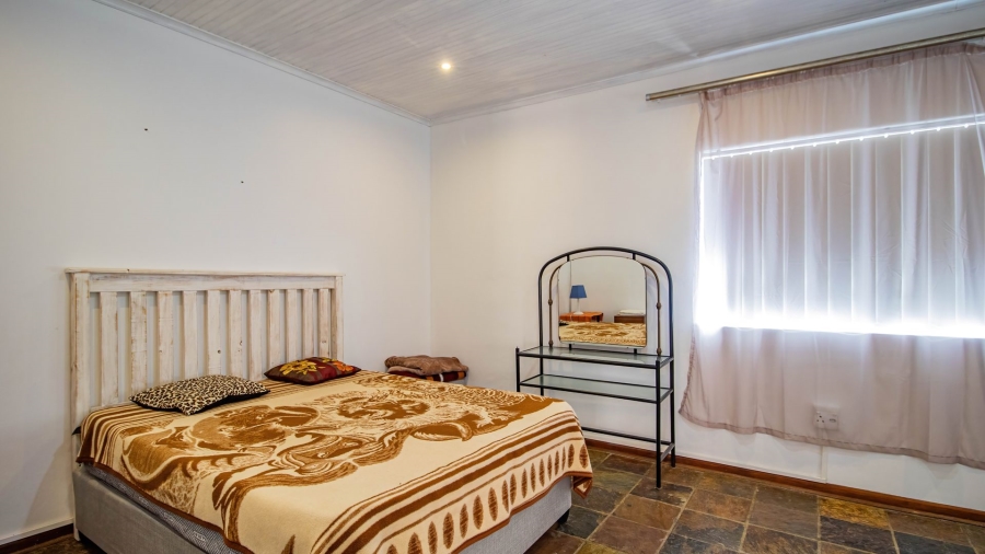 4 Bedroom Property for Sale in Pearl Bay Western Cape